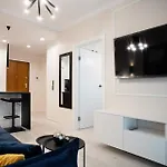 Sienna 65 - Taras Na Dachu Z Panorama 360 Na Warszawe -roof Terrace With A Beautiful View - Prywatny Balkon - Private Balcony - Better شقة *