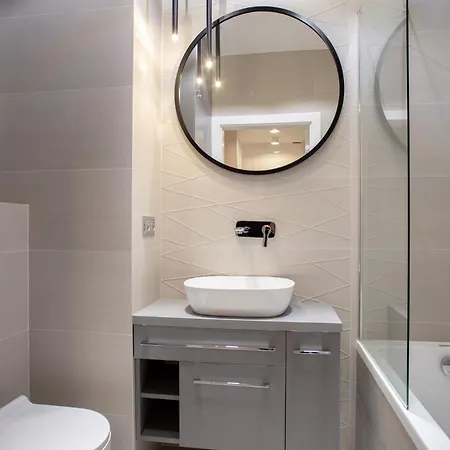 아파트 Sienna 65 - Taras Na Dachu Z Panorama 360 Na Warszawe -roof Terrace With A Beautiful View - Prywatny Balkon - Private Balcony - Better *