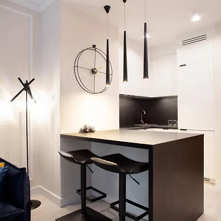 Sienna 65 - Taras Na Dachu Z Panorama 360 Na Warszawe -roof Terrace With A Beautiful View - Prywatny Balkon - Private Balcony - Better *